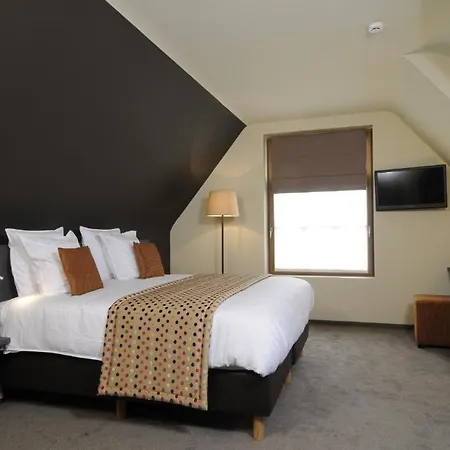 Hotel Den Hof 3*