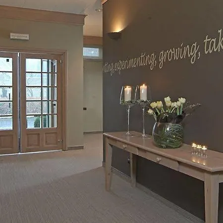 Hotel Den Hof 3*